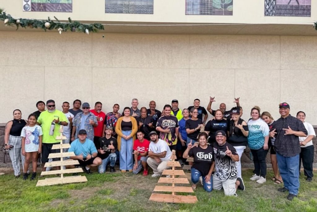 Waianae Police Station Decorated for Christmas by Waianae Community Members